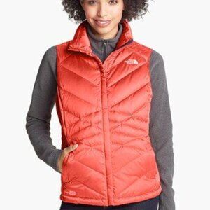 The North Face Women's Red 550 Aconcagua Sleeveless Quilted Vest Size XS